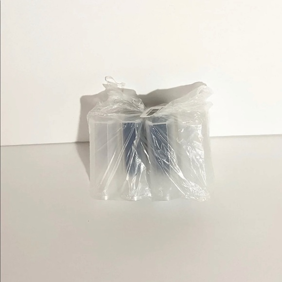 Tupperware spice shakers new ! - Picture 3 of 3